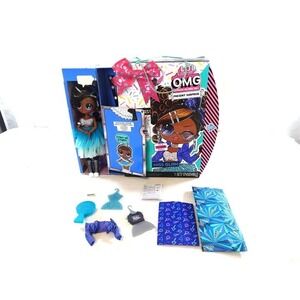 LOL Surprise OMG Present Surprise Fashion Doll Miss Glam with Accessories